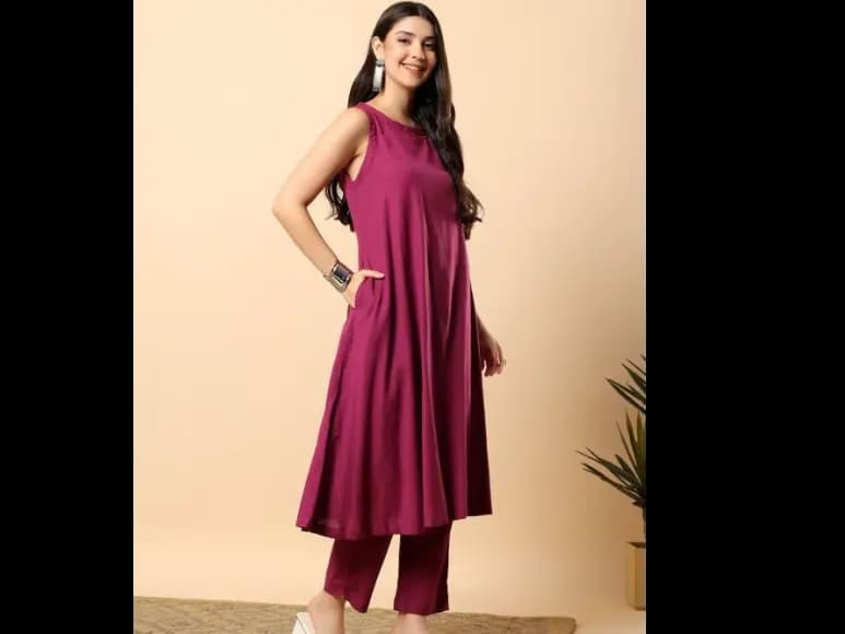 Round Neck Sleeveless Kurta With Trousers (2)