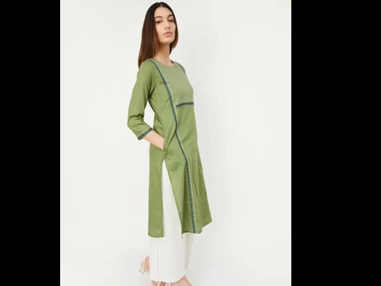 Geometric Woven Design Round Neck Thread Work Cotton Straight Kurta