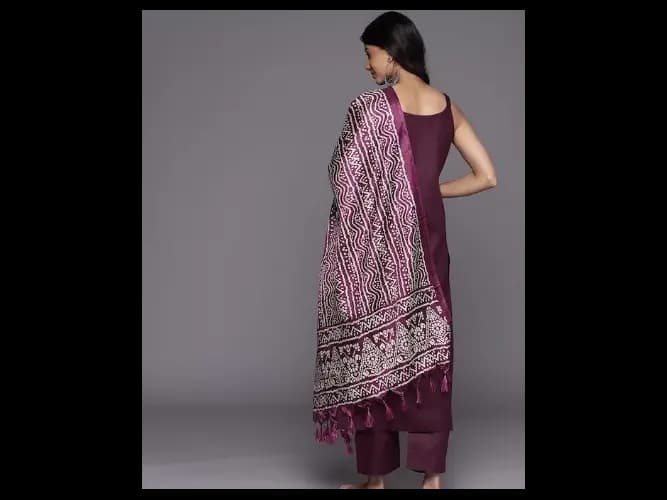 Regular Kurta With Trousers & Dupatta (2)