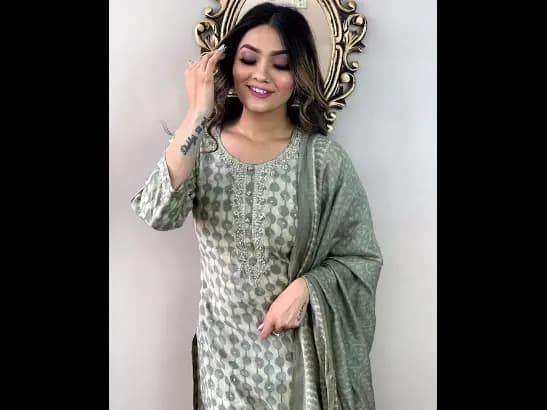 Ethnic Motifs Printed Thread Work Pure Cotton Kurta with Trousers & Dupatta (2)