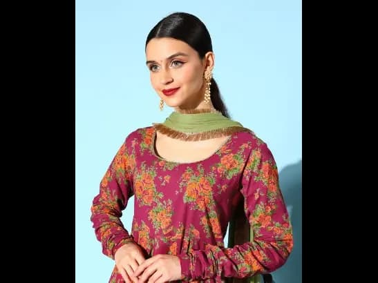 Women Enchanting Burgundy Cotton Print Parade Kurta (2)