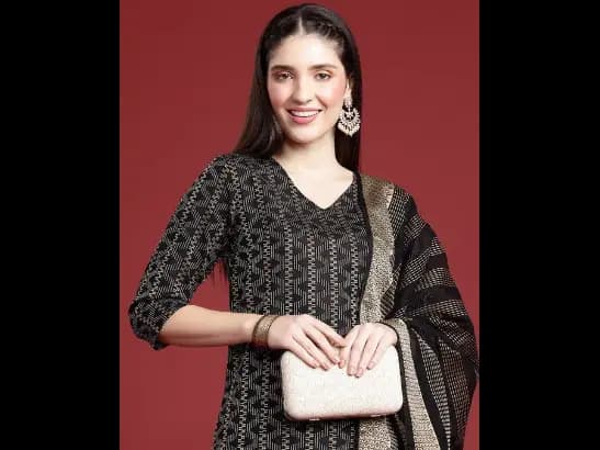 Embroidered Regular Thread Work Kurta with Palazzos & Dupatta (3)