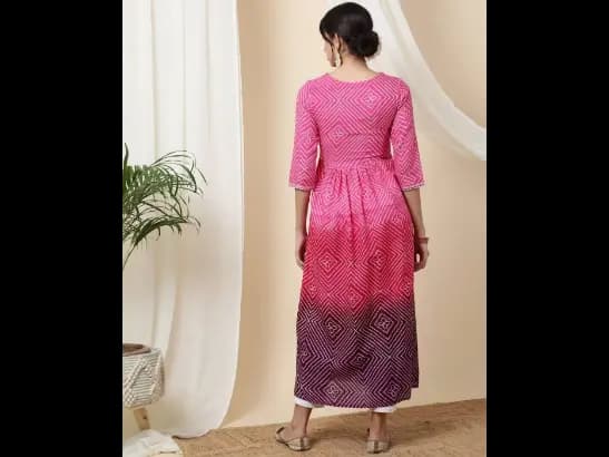 Women Bandhani Print Flared Kurta (3)