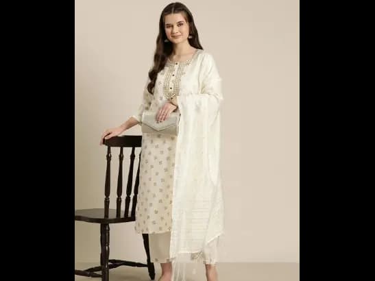 Women Ethnic Motifs Embroidered Sequinned Kurta with Trousers & With Dupatta (7)