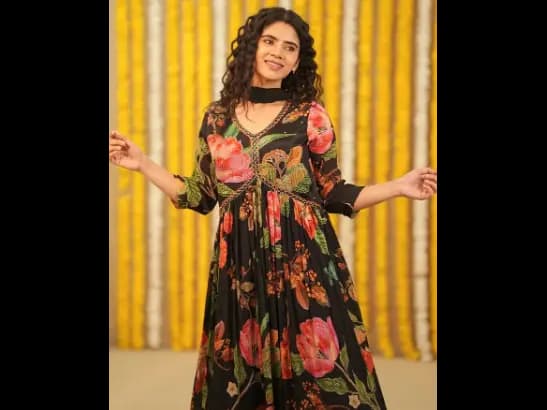Alia Cut Kurti with Dupatta & No Side Slit (With Lining) (3)
