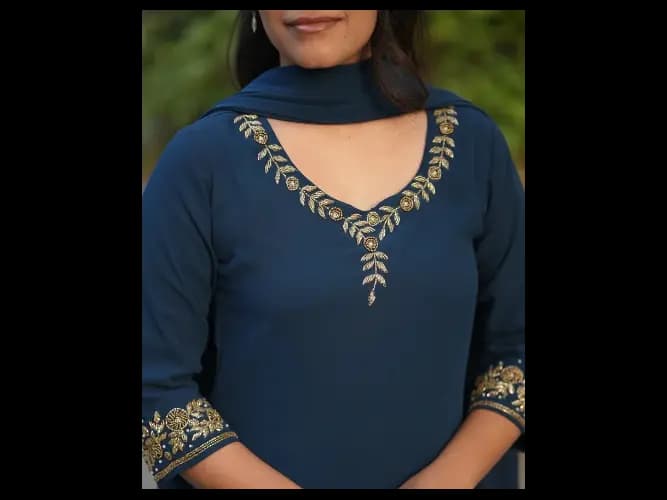 Embroidered Blue Kurta (Kurti Dupatta) (3)