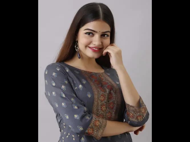 Floral Printed Straight Kurta Set (2)