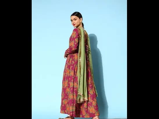 Women Enchanting Burgundy Cotton Print Parade Kurta (4)