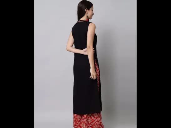 Black Embroidered Thread Work Kurta with Palazzos (4)