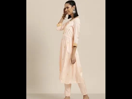 Pleated Sequinned Kurta with Trousers & Dupatta (2)