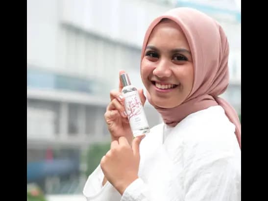 Evangeline White Sakura Perfume 100ml (2)