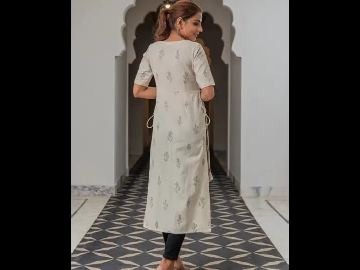 Floral Printed Pure Cotton Kurta - 100% Cotton (4)