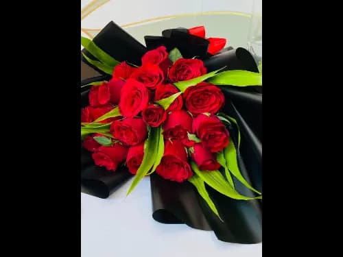 20 Red Rose Flower Bouquet for Valentines (2)