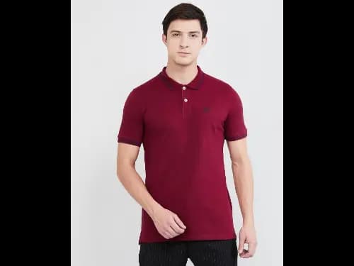 Men Slim Fit Polo T-Shirt with Contrast Tipping