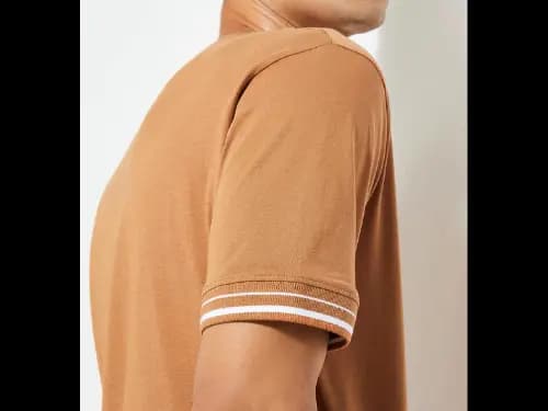 URB_N Men Regular Fit Solid T-Shirt (2)