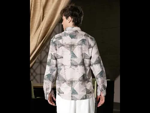 Men Graphic Regular Fit Shirt (3)