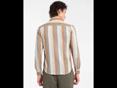 Men Striped Regular Fit Shirt with Spread Collar (4)