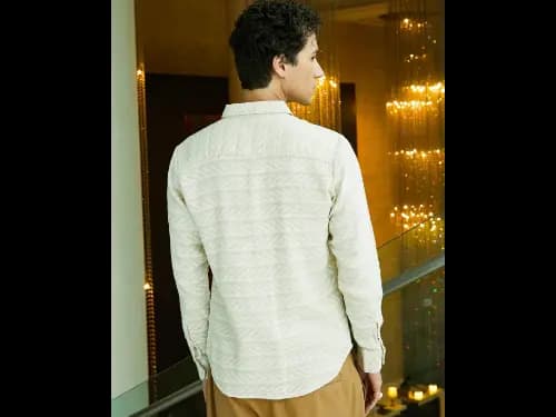 Men Regular Fit Shirt with Spread Collar (4)