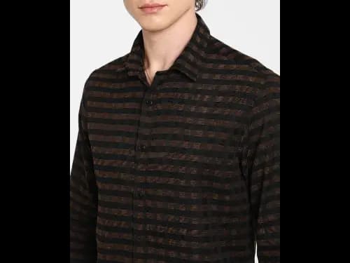 Men Checks Regular Fit Shirt (2)