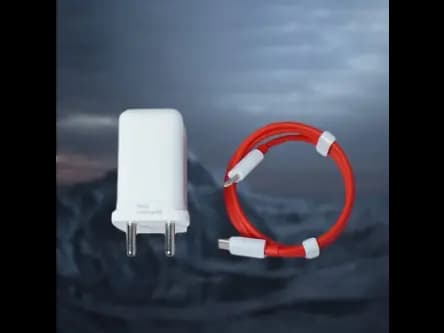 OnePlus Warp Charge 65 Power Adapter White (4)