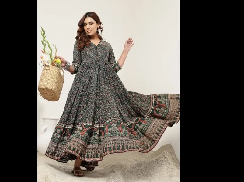 Women Anarkali Kurta (2)