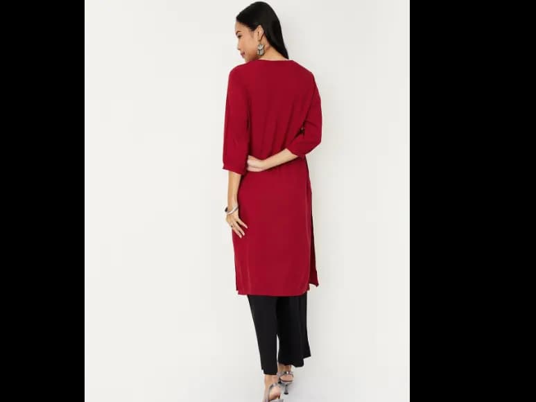 Women Red Solid Keyhole Neck Kurta (4)