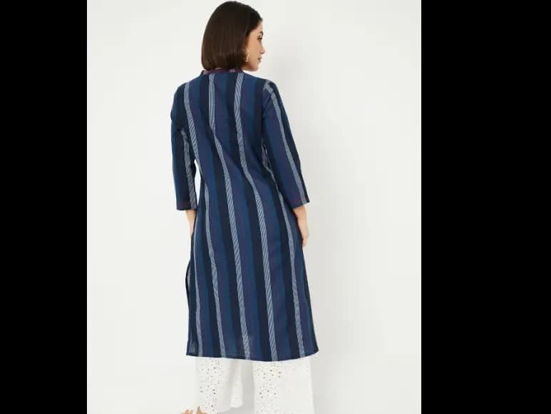 Women Striped Thread Work V-Neck Straight Kurta (3)