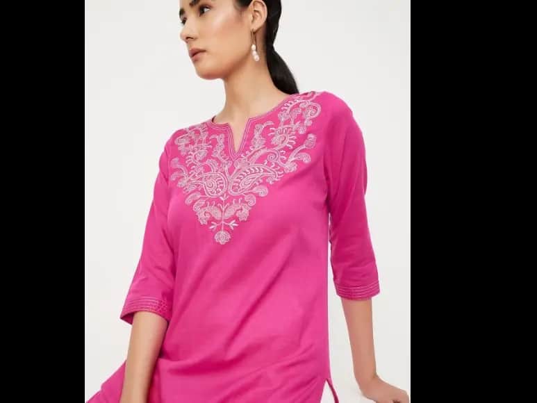 Ethnic Motifs Yoke Design Thread Work Notched Round Neck Cotton Straight Kurta