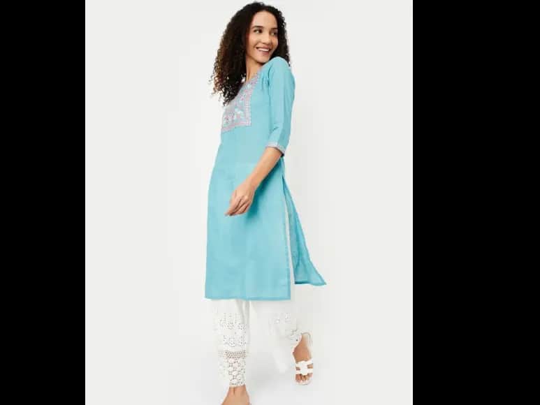 Floral Yoke Design Thread Work Cotton Straight Kurta