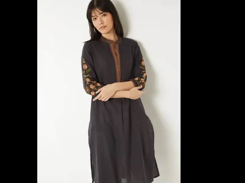 Women Embroidered Kurta