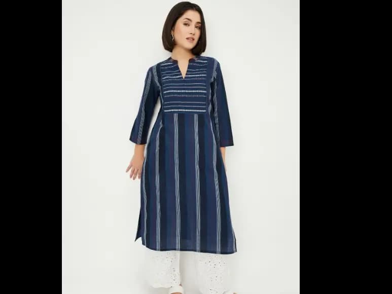 Women Striped Thread Work V-Neck Straight Kurta