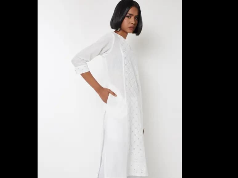 Geometric Embroidered Notch Neck Thread Work Cotton Straight Kurta (2)